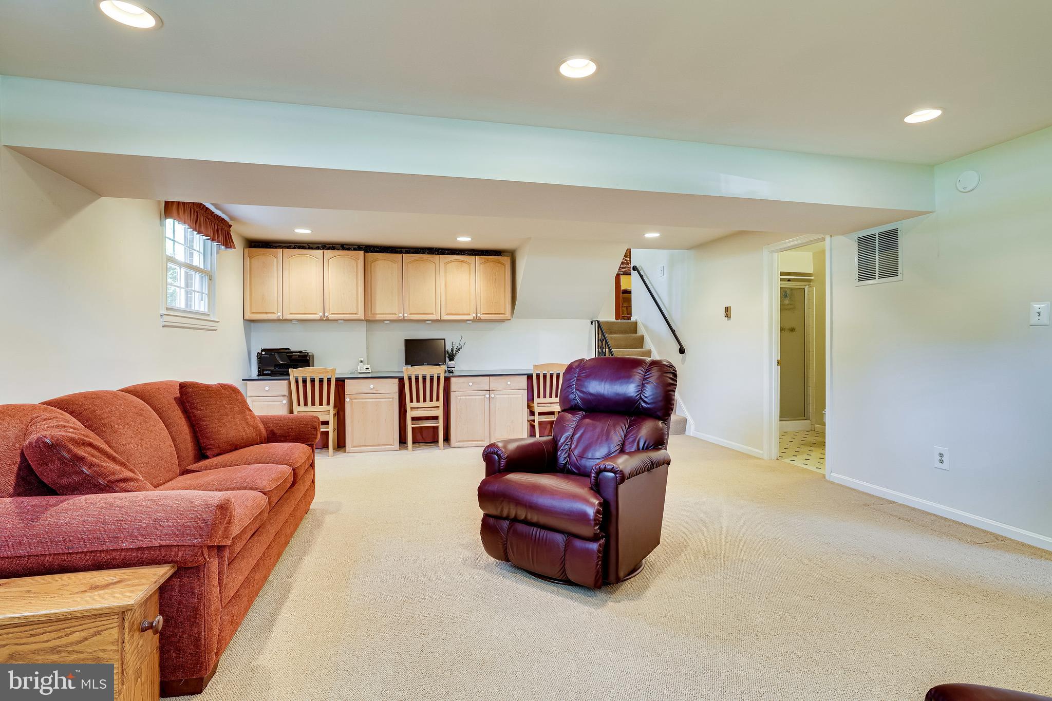 306 South Harrison Road Sterling, VA 20164 - Photo 48 of 67 Gallery Image 48