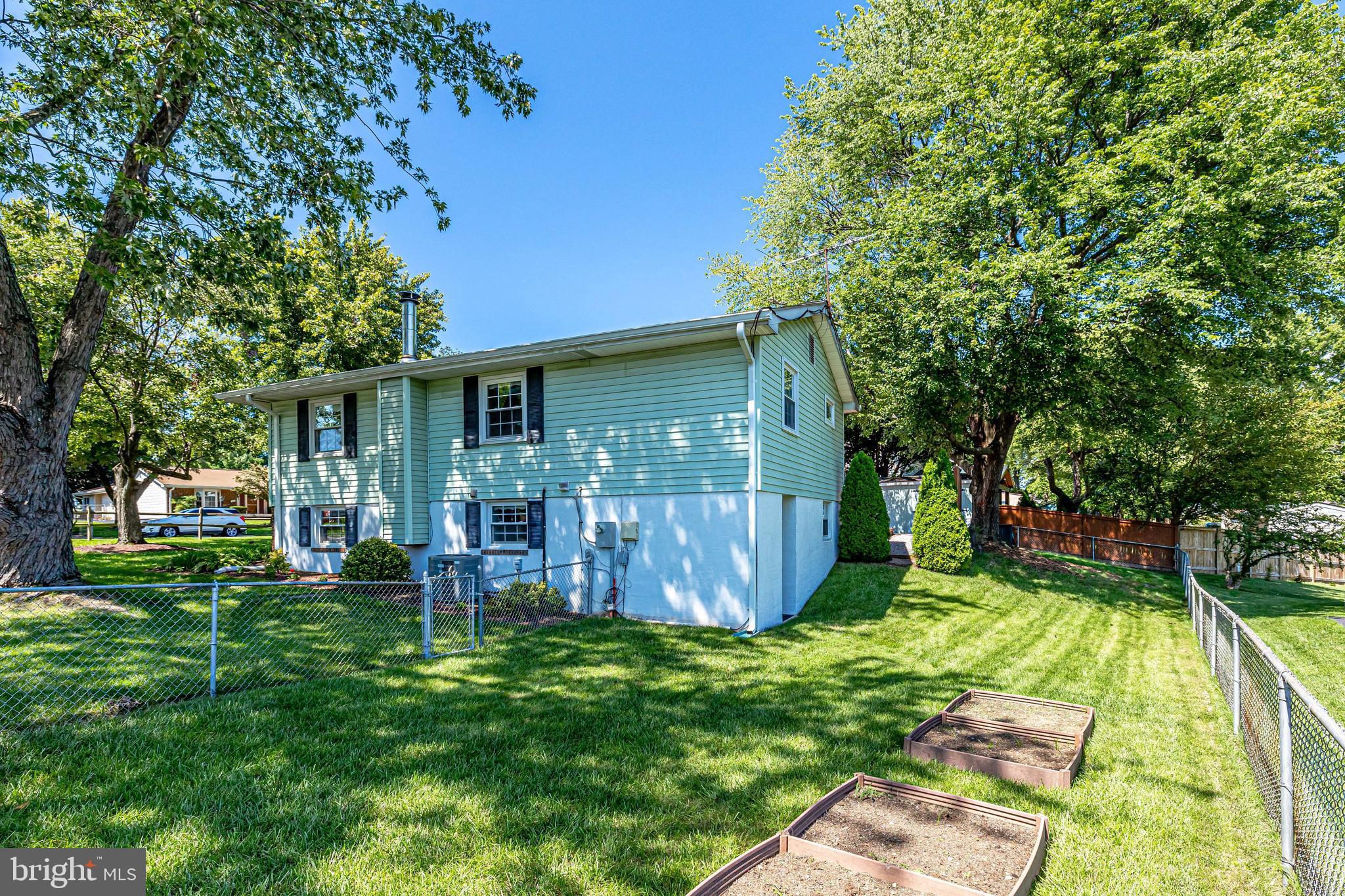 306 South Harrison Road Sterling, VA 20164 - Photo 66 of 67 Gallery Image 66