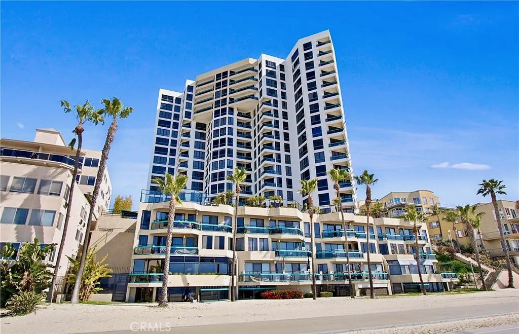 1310 East Ocean Boulevard, Unit 101 Long Beach, CA 90802 - Photo 2 of 29 a front view of a building