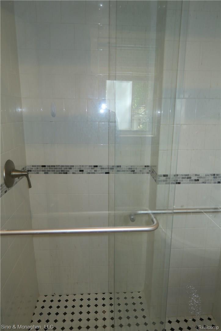 243 McMillan Road Grosse Pointe, MI 48236 - Photo 16 of 27 IMG_3687.JPG