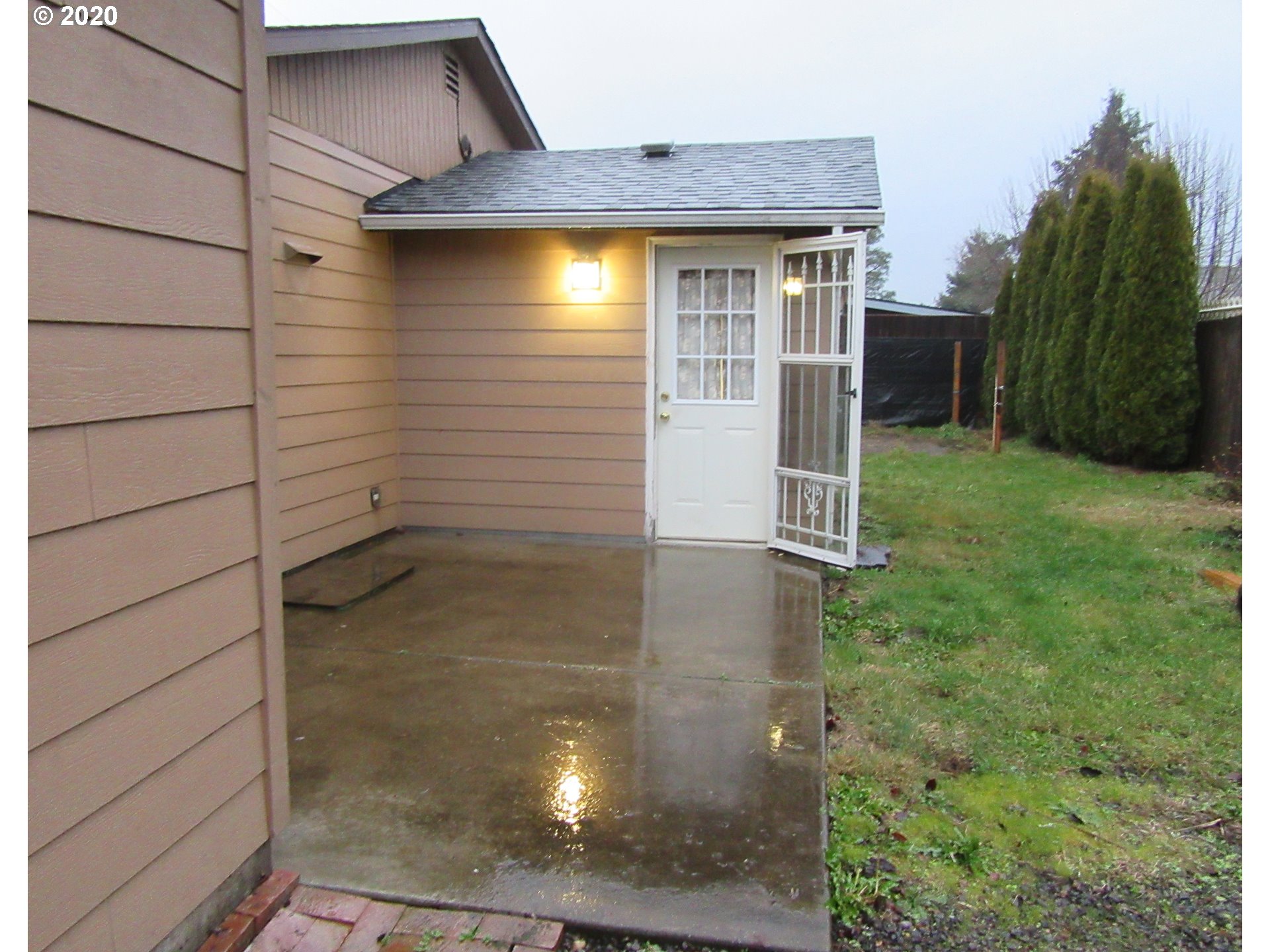 505 34th Street Springfield, OR 97478 - Photo 7 of 12