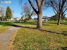 505 34th Street Springfield, OR 97478 - Photo 8 of 12