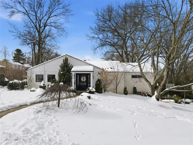 $539,900 | 824 Foxland Drive, Pittsburgh, PA 15243