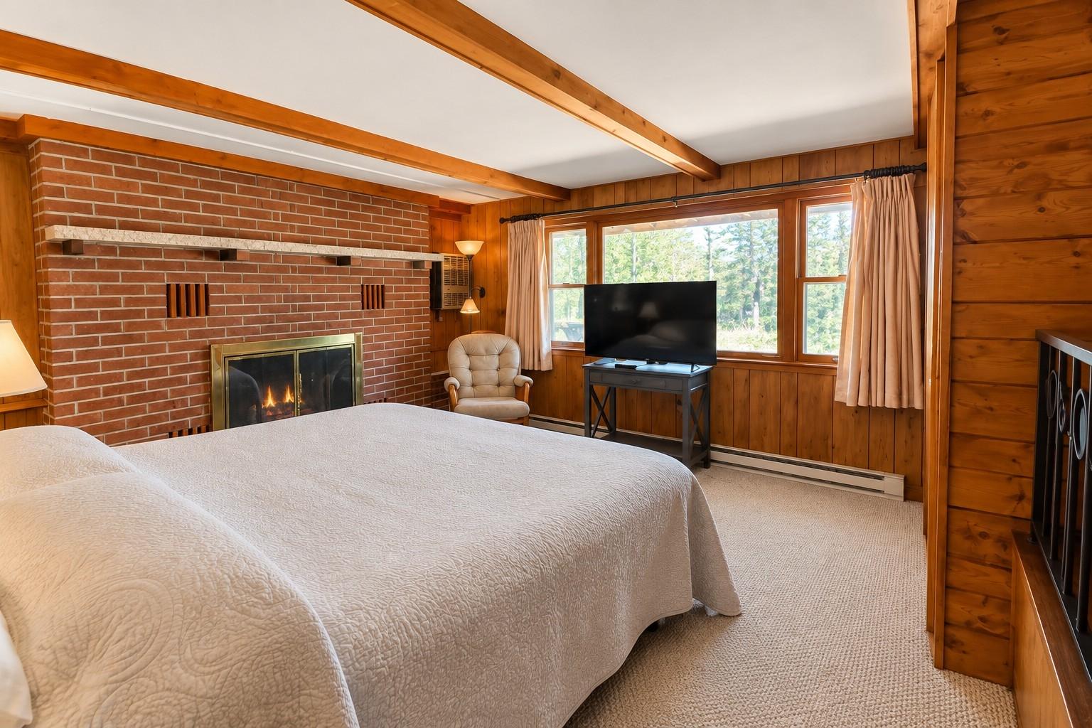 5094 Sand Lake Road Eagle River, WI 54521 - Photo 14 of 43 Gallery Image 14