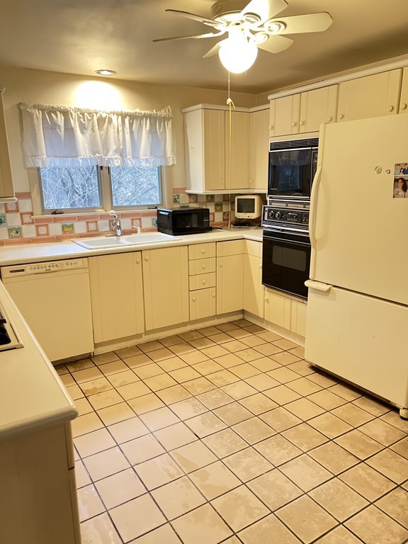 135 Woodridge Road Wayland, MA 01778 - Photo 8 of 8 Gallery Image 8