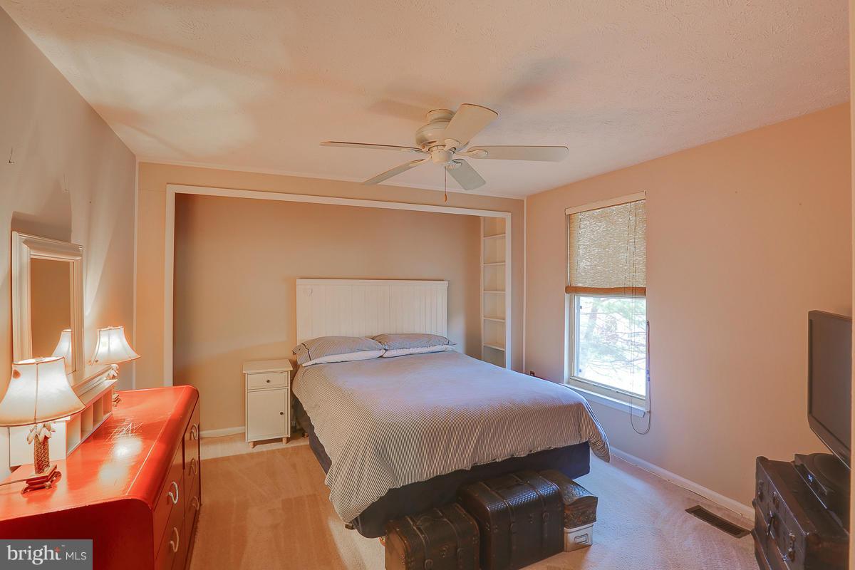 7249 Single Wheel Path Columbia, MD 21046 - Photo 21 of 29 Bedroom