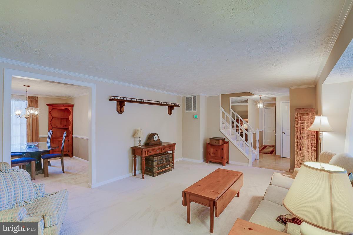 7249 Single Wheel Path Columbia, MD 21046 - Photo 4 of 29 Living Room
