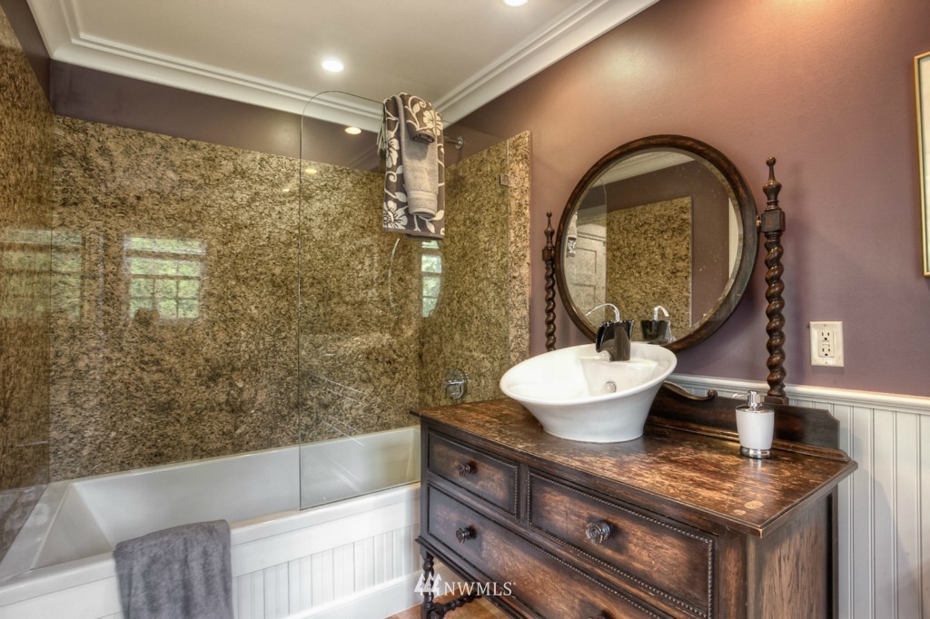 5909 Atlas Place Southwest Seattle, WA 98136 - Photo 18 of 25 Gallery Image 18