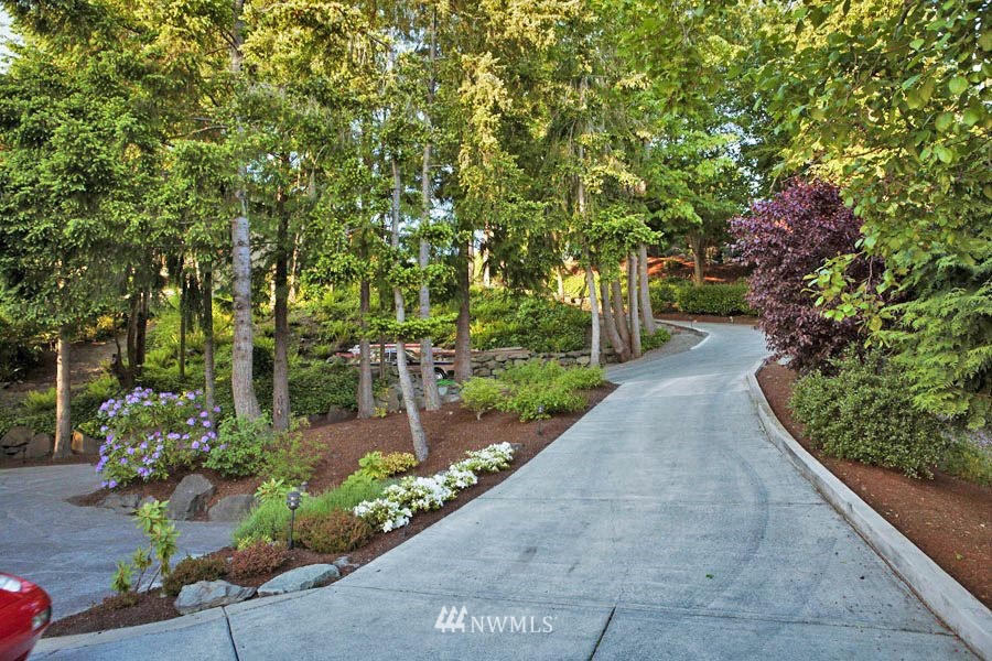 5909 Atlas Place Southwest Seattle, WA 98136 - Photo 4 of 25 Gallery Image 4