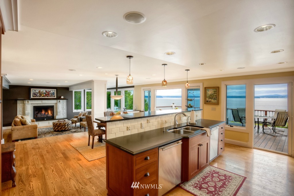 5909 Atlas Place Southwest Seattle, WA 98136 - Photo 6 of 25 Gallery Image 6