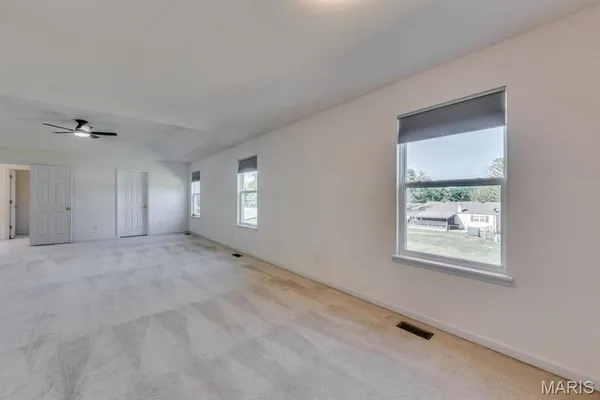 $3,200 | 253 Village Creek Drive, Ballwin, MO 63021