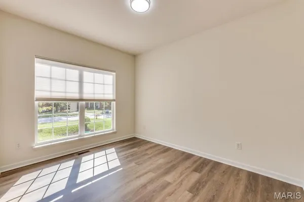 $3,200 | 253 Village Creek Drive, Ballwin, MO 63021