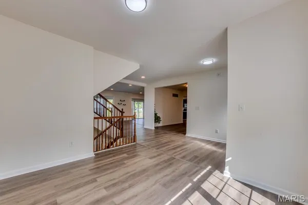 $3,200 | 253 Village Creek Drive, Ballwin, MO 63021
