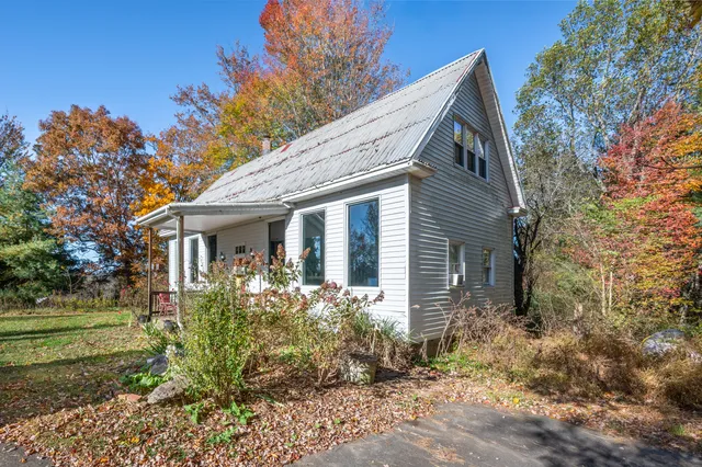 $210,000 | 3056 Indian Valley Road Northwest, Willis, VA 24380