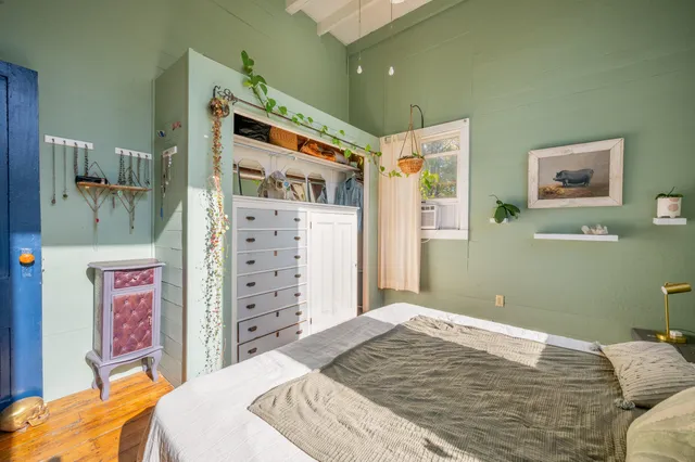 $210,000 | 3056 Indian Valley Road Northwest, Willis, VA 24380