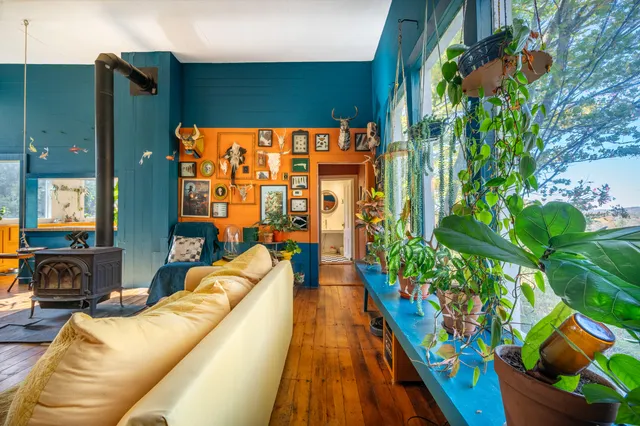 $210,000 | 3056 Indian Valley Road Northwest, Willis, VA 24380