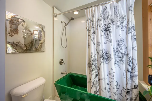 $210,000 | 3056 Indian Valley Road Northwest, Willis, VA 24380