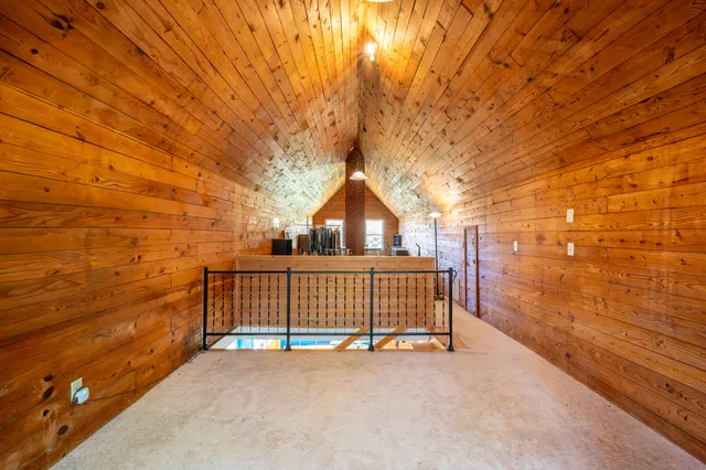 $210,000 | 3056 Indian Valley Road Northwest, Willis, VA 24380