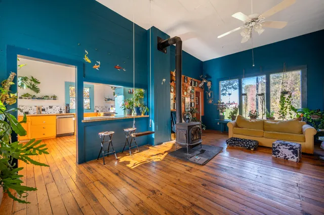 $210,000 | 3056 Indian Valley Road Northwest, Willis, VA 24380