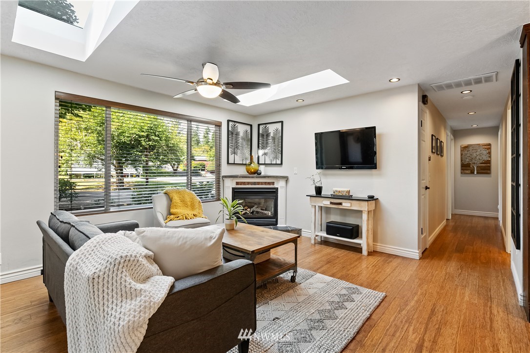 1326 Roland Street Bellingham, WA 98229 - Photo 6 of 40 Gallery Image 6