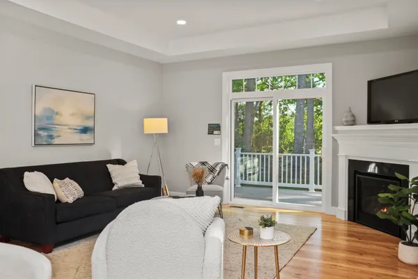 $926,400 | 3 Summerwind Place, Unit 3, Greenland, NH 03840