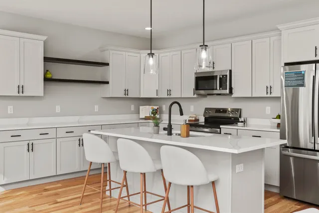 $926,400 | 3 Summerwind Place, Unit 3, Greenland, NH 03840