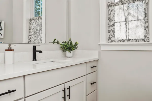 $926,400 | 3 Summerwind Place, Unit 3, Greenland, NH 03840