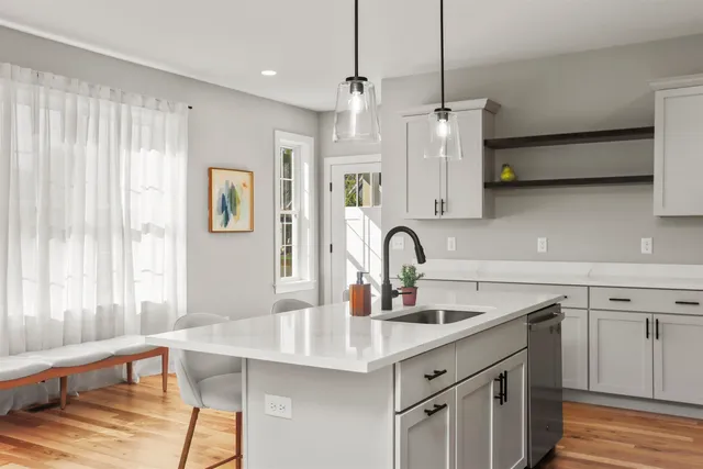 $926,400 | 3 Summerwind Place, Unit 3, Greenland, NH 03840