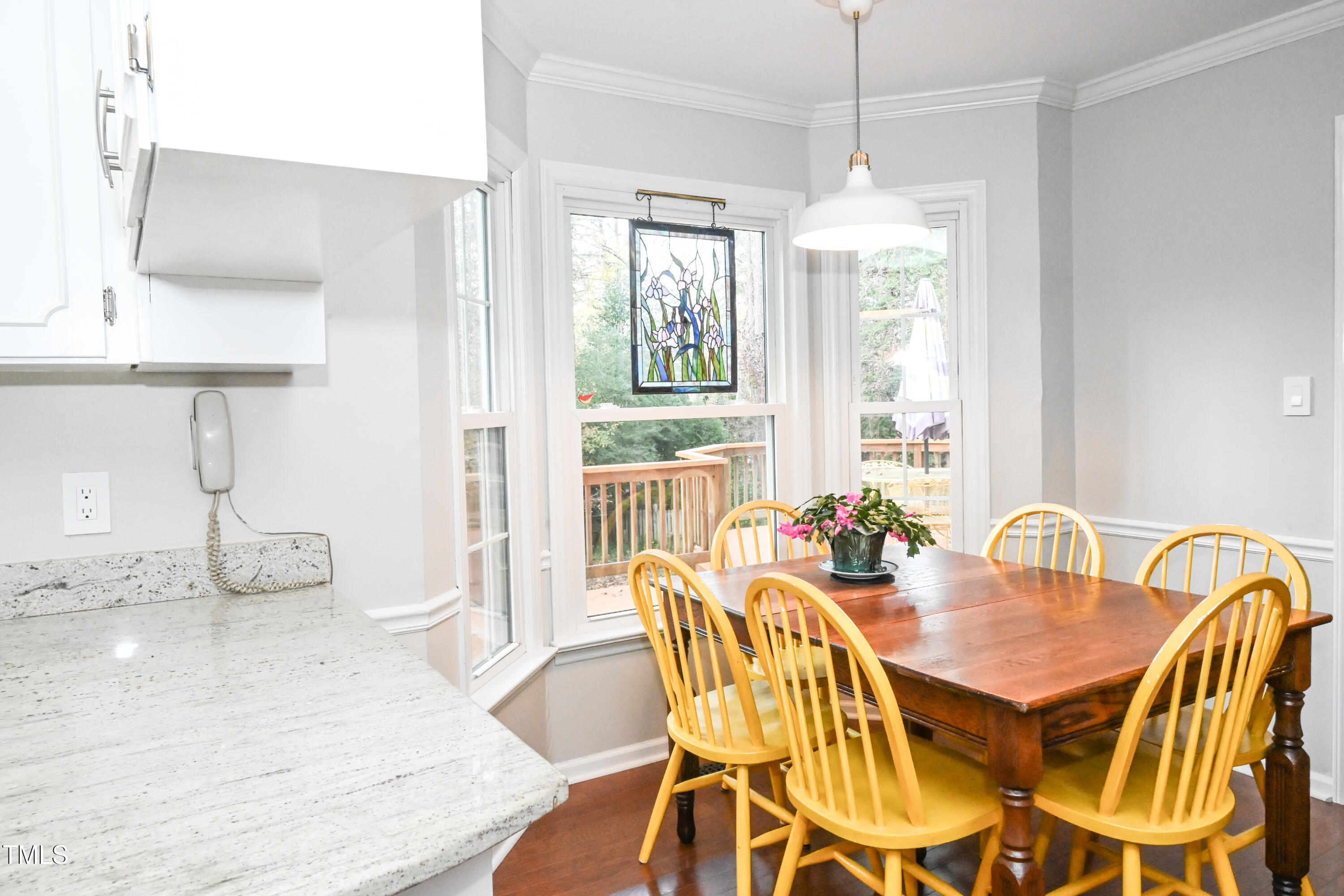 5012 Knaresborough Road Raleigh, NC 27612 - Photo 12 of 35 eating area