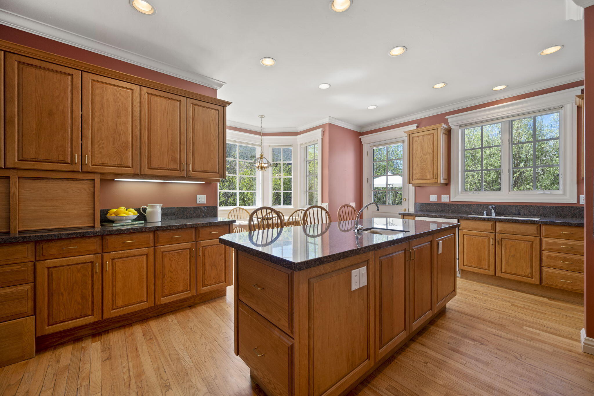702-704 Morning Star Road Sun Valley, ID 83353 - Photo 10 of 30 Kitchen