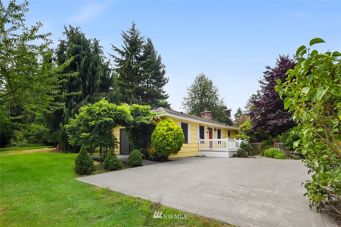 9405 Southwest Gorsuch Road Vashon, WA 98070 - Photo 1 of 23 Gallery Image 1