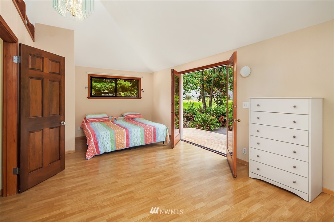 9405 Southwest Gorsuch Road Vashon, WA 98070 - Photo 13 of 23 Gallery Image 13