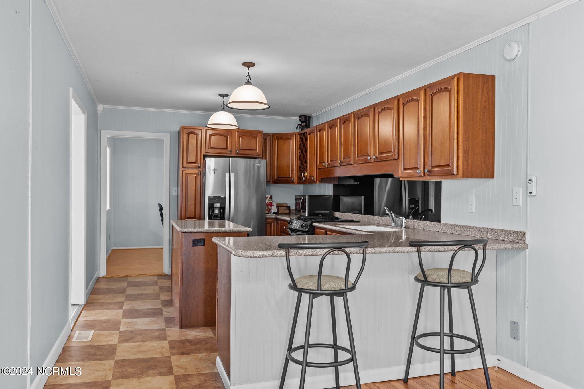 3713 Country Club Road Morehead City, NC 28557 - Photo 6 of 35 Kitchen