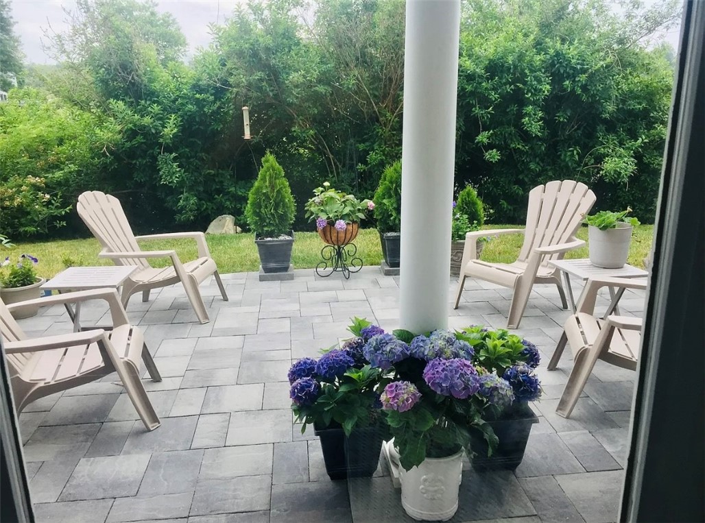 307 Corey Lane Middletown, RI 02842 - Photo 11 of 28