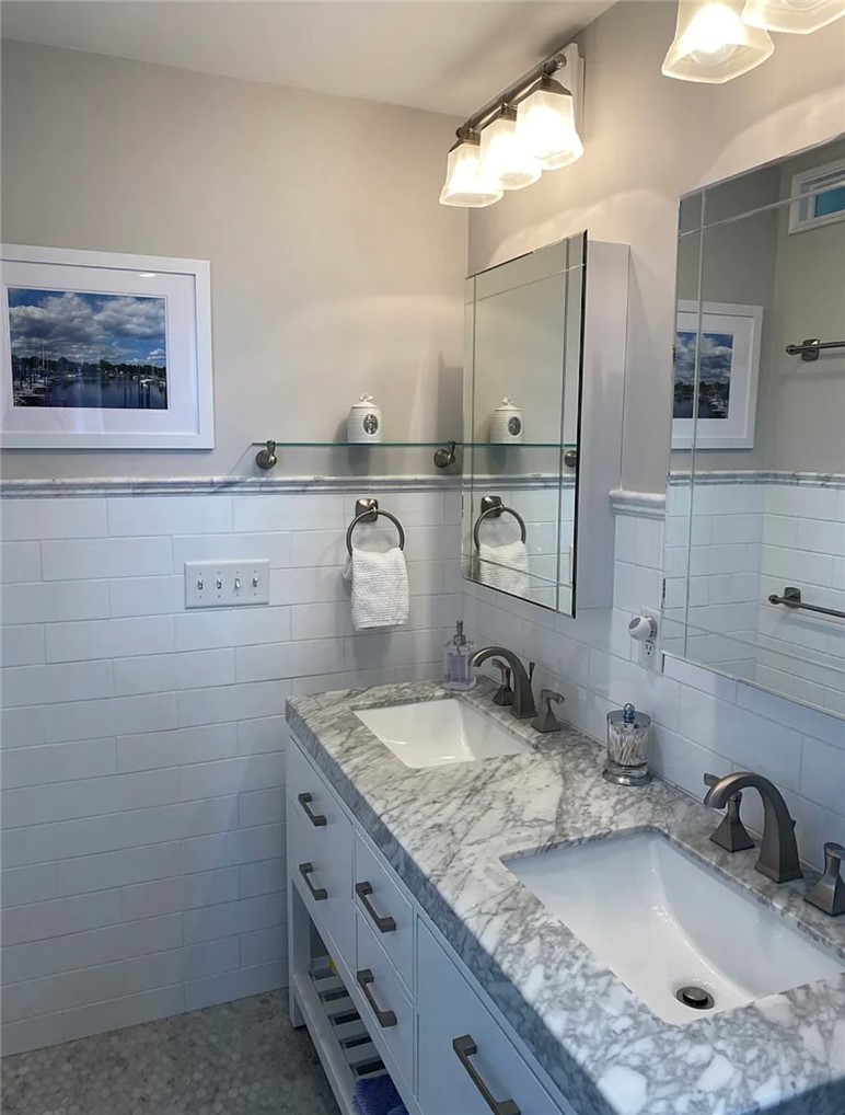 307 Corey Lane Middletown, RI 02842 - Photo 25 of 28