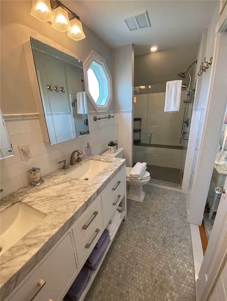 307 Corey Lane Middletown, RI 02842 - Photo 7 of 28