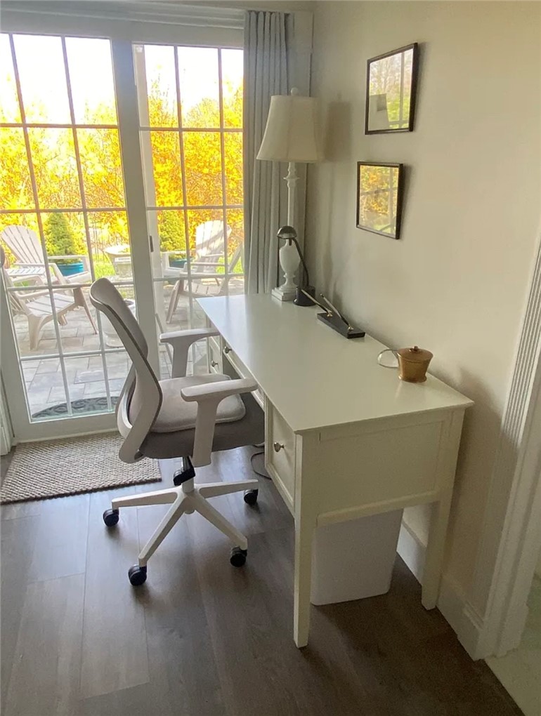 307 Corey Lane Middletown, RI 02842 - Photo 8 of 28