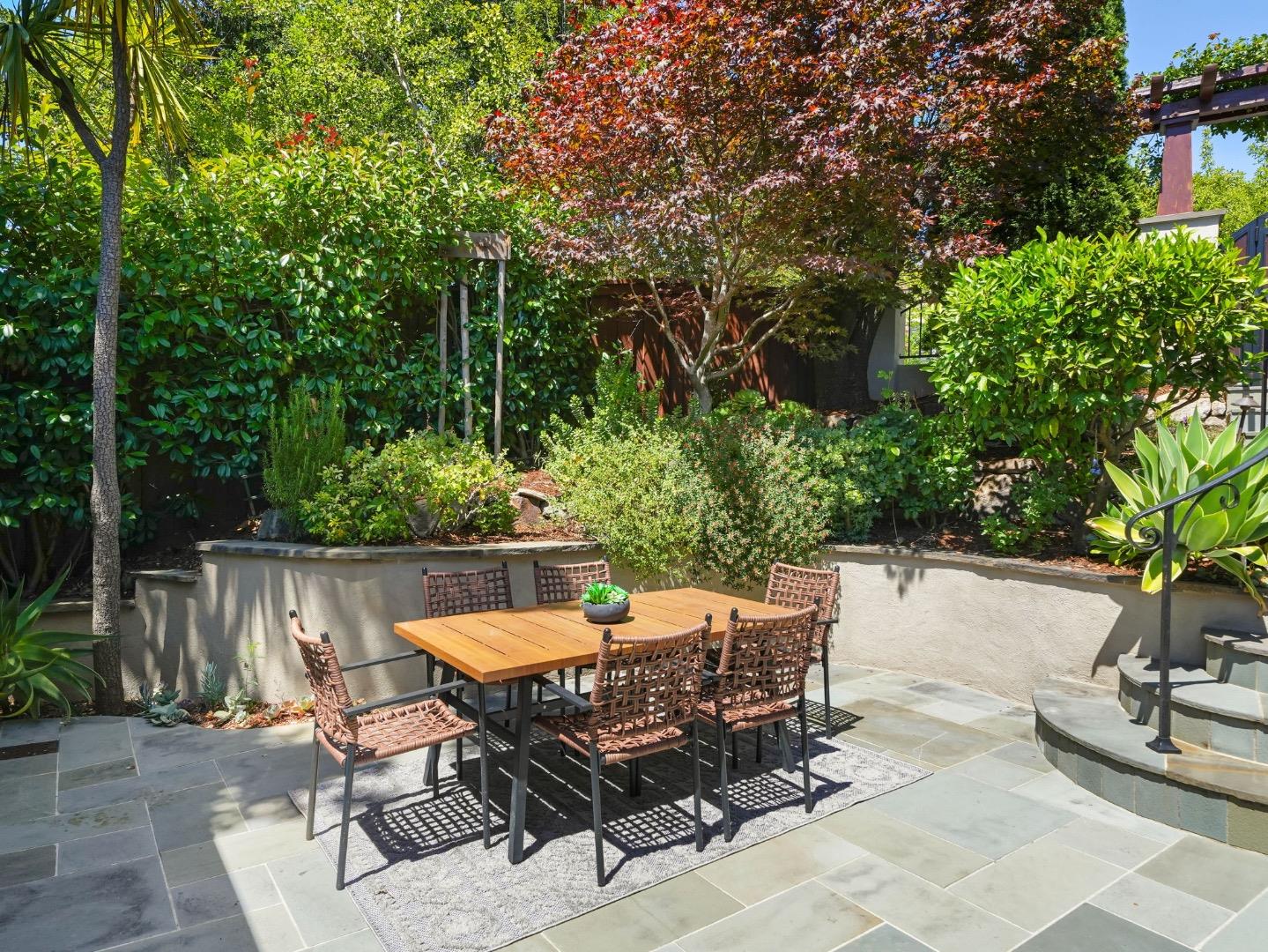 405 Glendale Road San Mateo, CA 94402 - Photo 10 of 81