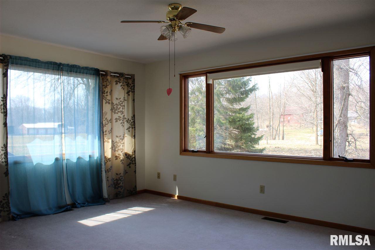 731 West Deer Creek Road Clinton, IA 52732 - Photo 13 of 16 Gallery Image 13