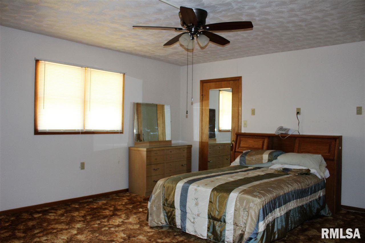 731 West Deer Creek Road Clinton, IA 52732 - Photo 9 of 16 Gallery Image 9