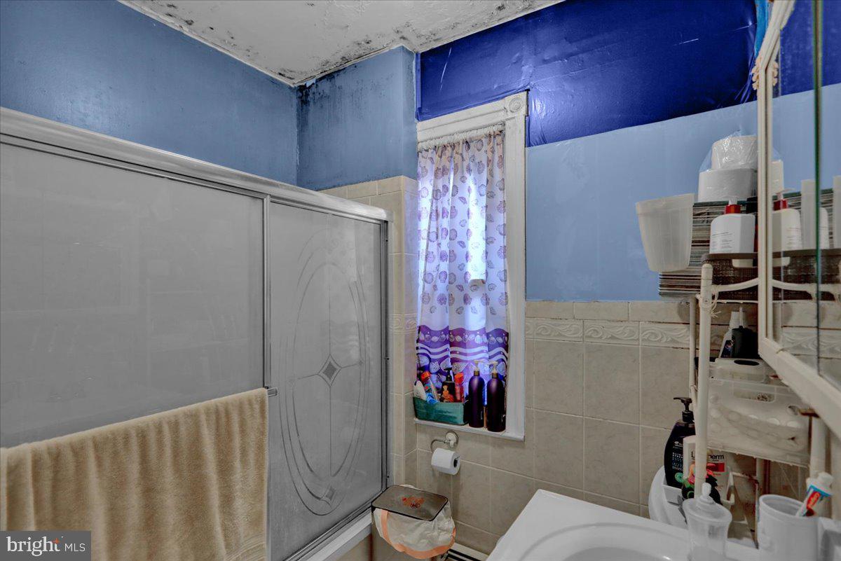 1049 Union Street Reading, PA 19604 - Photo 10 of 12 Gallery Image 10