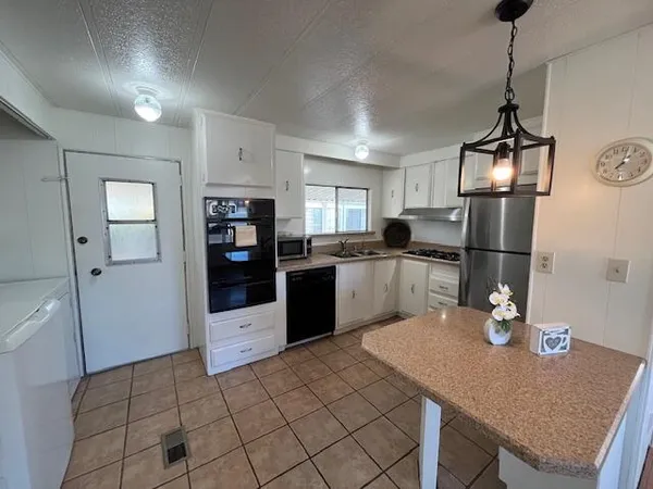 $650,000 | 7465 Hollister Avenue, Unit CONDO 130, Goleta, CA 93117