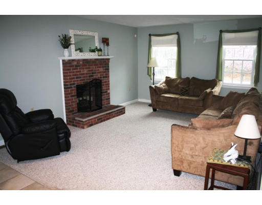 473 Bird Road Mansfield, MA 02048 - Photo 4 of 21 Gallery Image 4
