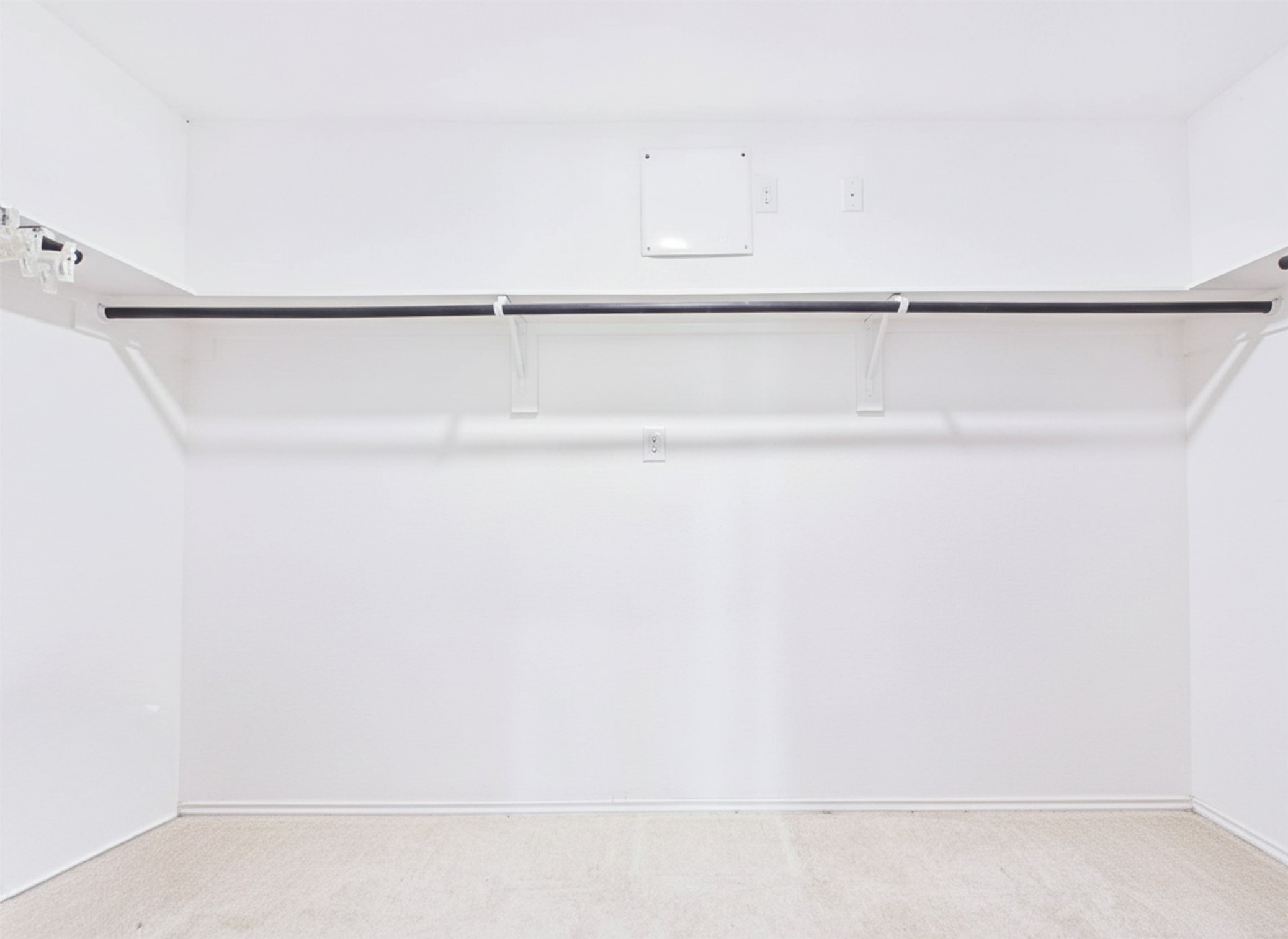 1237 Steed Bluff Drive Alvin, TX 77511 - Photo 26 of 50 Large primary closet
