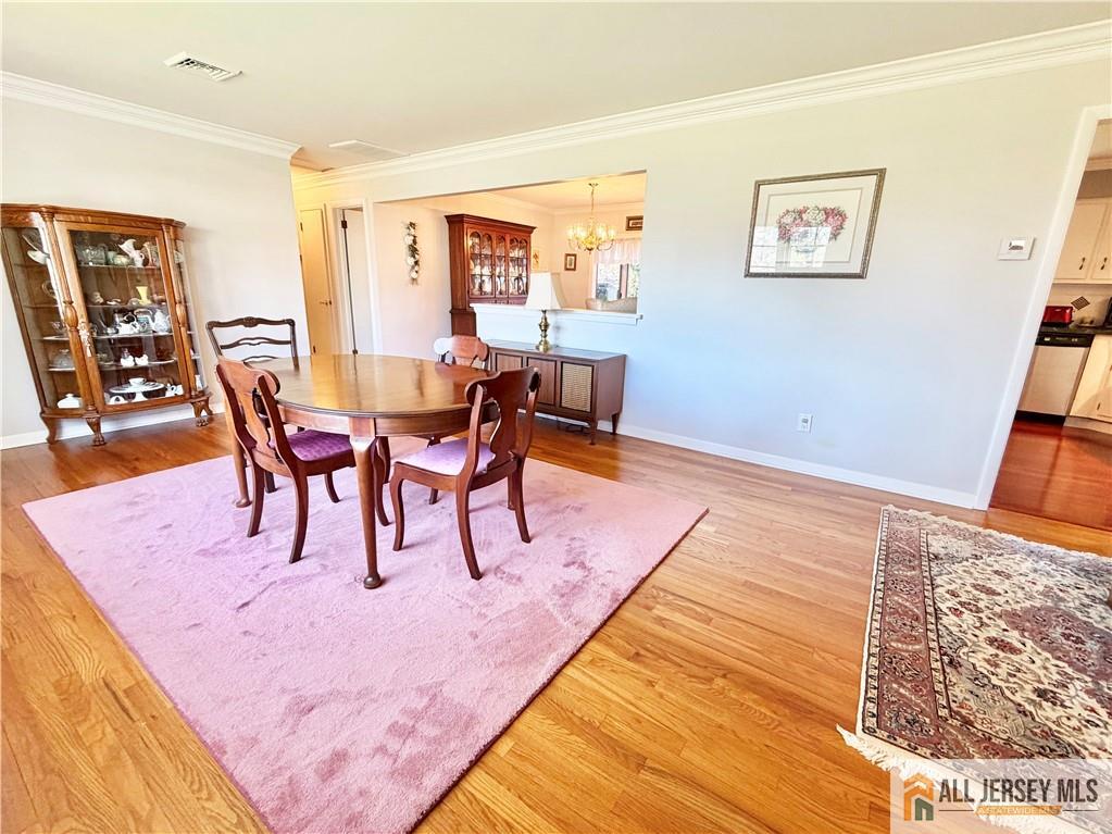 5 Holmes Road Cranbury, NJ 08512 - Photo 3 of 24 Gallery Image 3