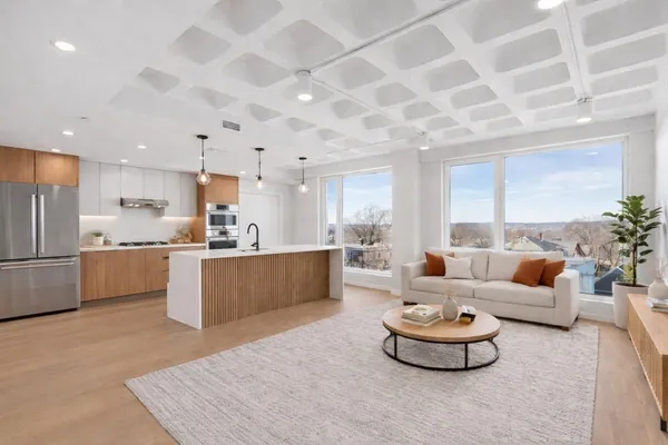 $849,000 | 125 Lowell Street, Unit 603, Somerville, MA 02143