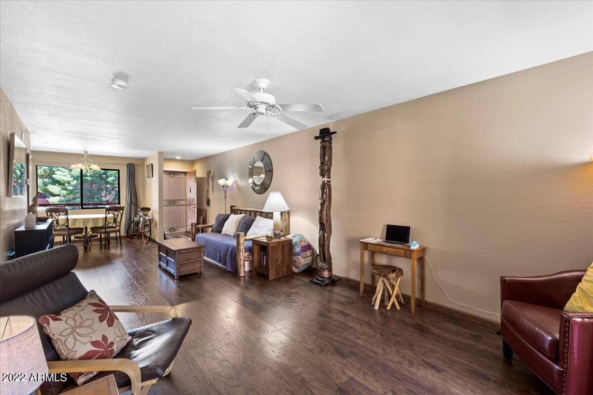 04-Living Room