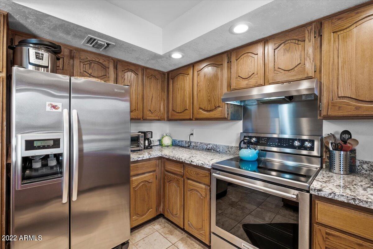 12-Kitchen