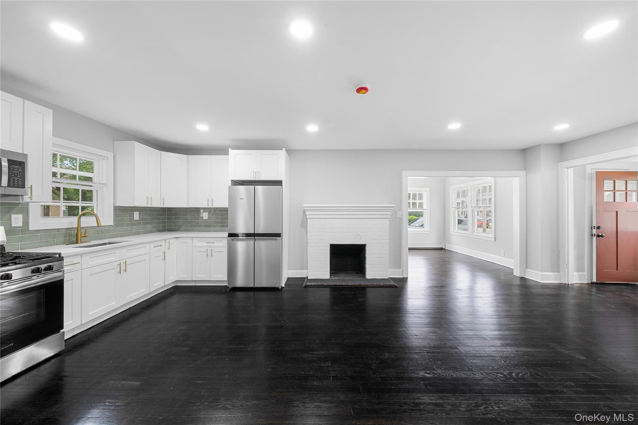 116 Meadowbrook Road Hempstead, NY 11550 - Photo 9 of 32