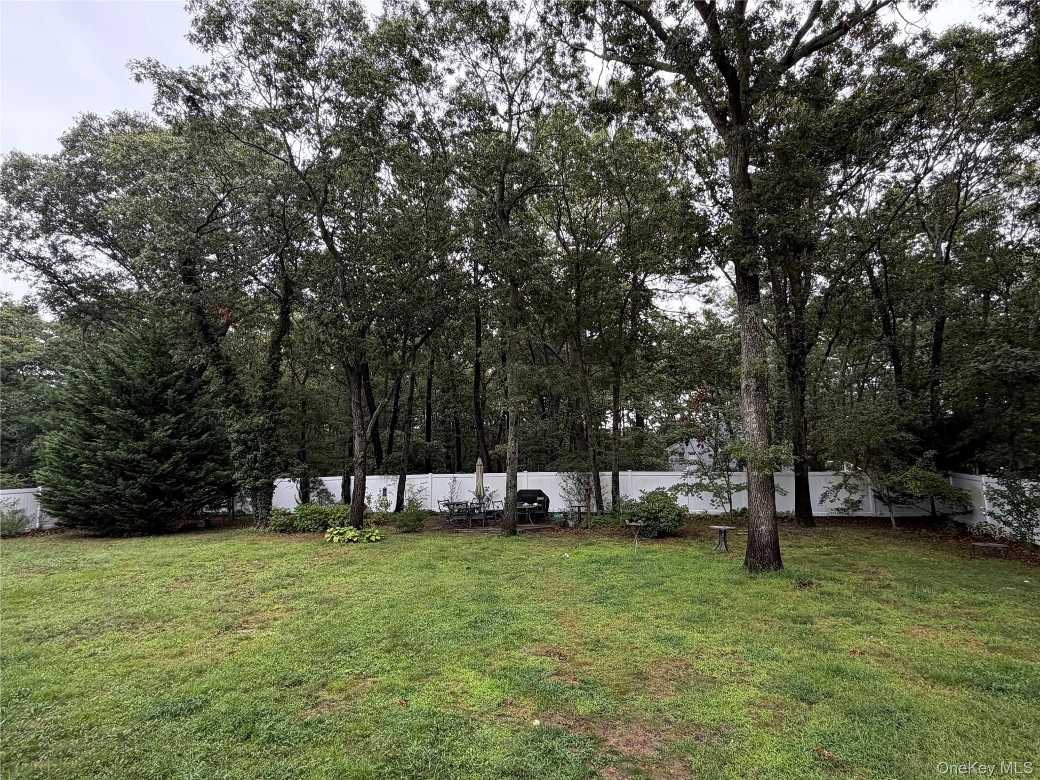 674 Flanders Road Riverhead, NY 11901 - Photo 13 of 14 Gallery Image 13